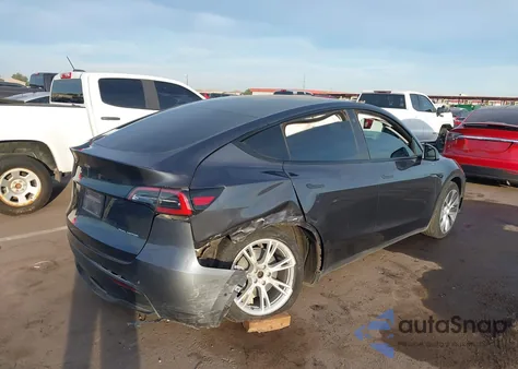 2021 Tesla Model Y Long Range Dual Motor All-Wheel Drive z USA, uszkodzony, nr VIN 5YJYGDEE9MF253531